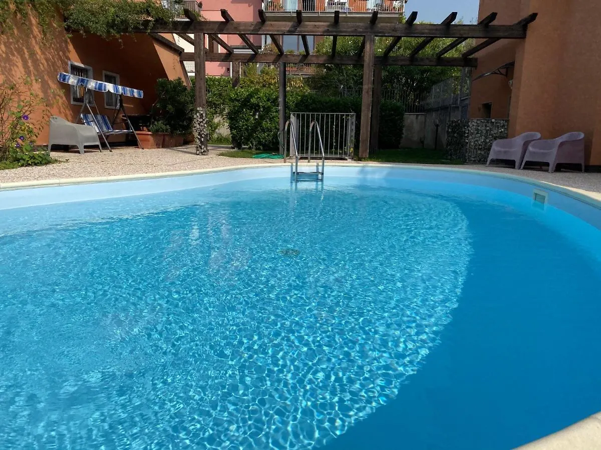 Welcome Traveller Alloggio Jaky Garda  0*, Garda (Verona)